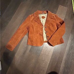 Wilson’s leather suede jacket size XL. Fits more like Large.